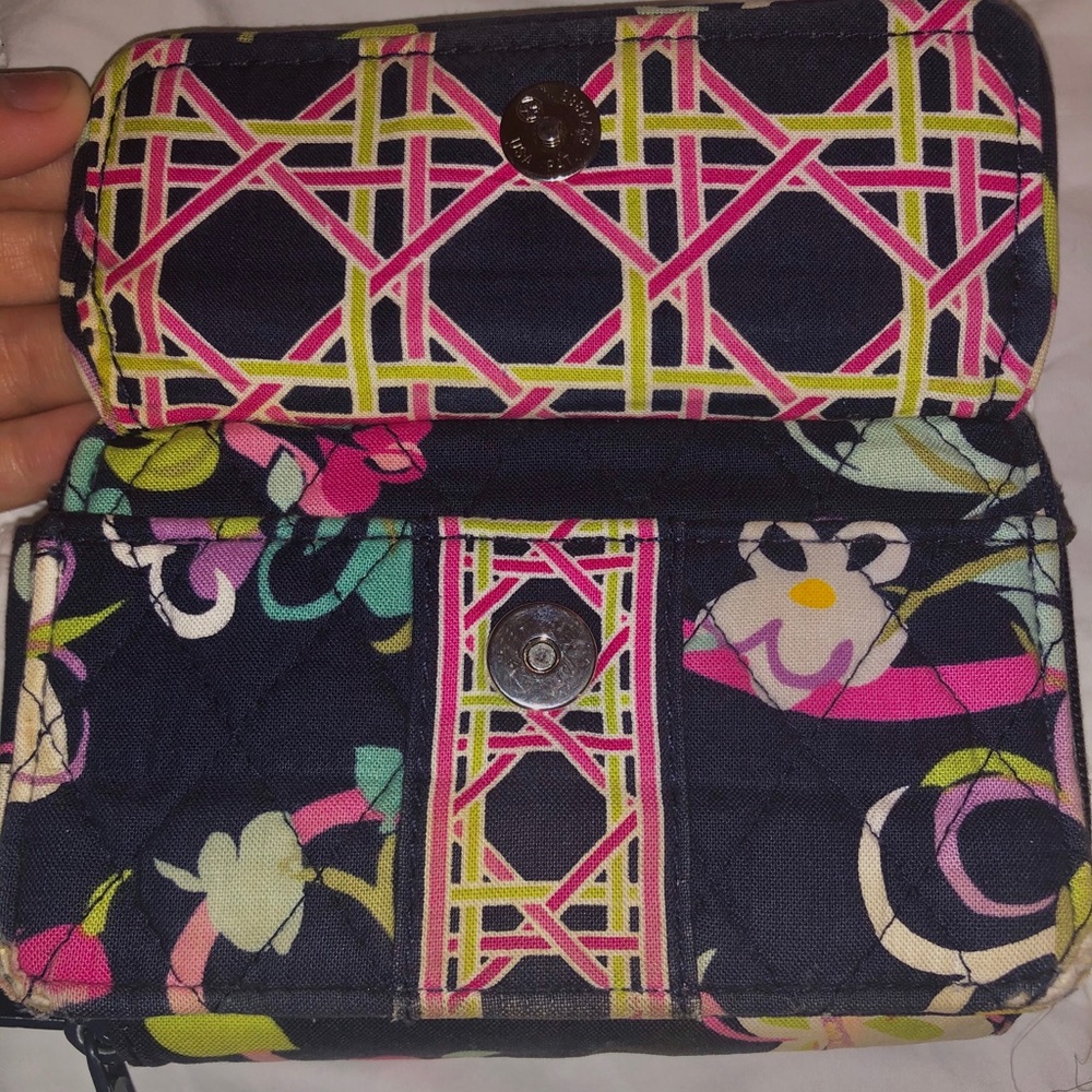 VERA BRADLEY WALLET - Picture 4 of 5